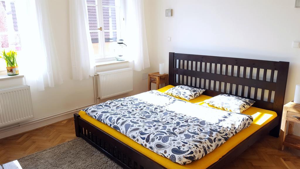 Apartmány u náměstí Broumov Esterno foto