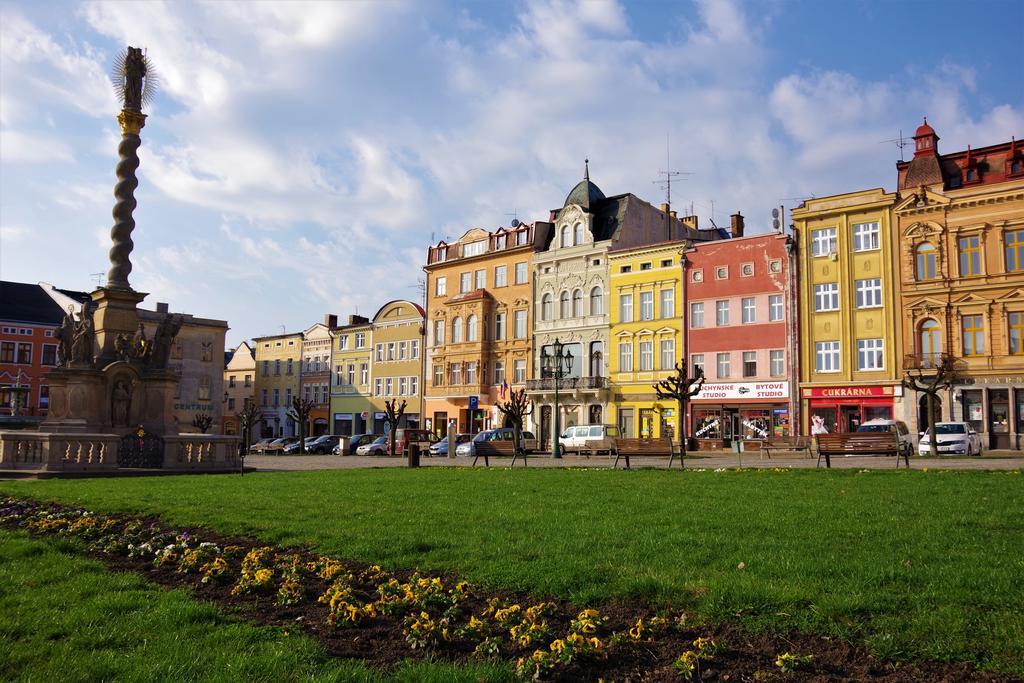 Apartmány u náměstí Broumov Esterno foto