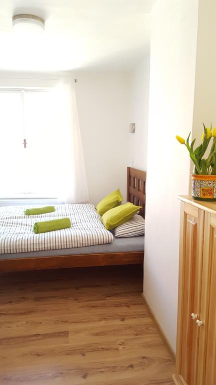 Apartmány u náměstí Broumov Esterno foto