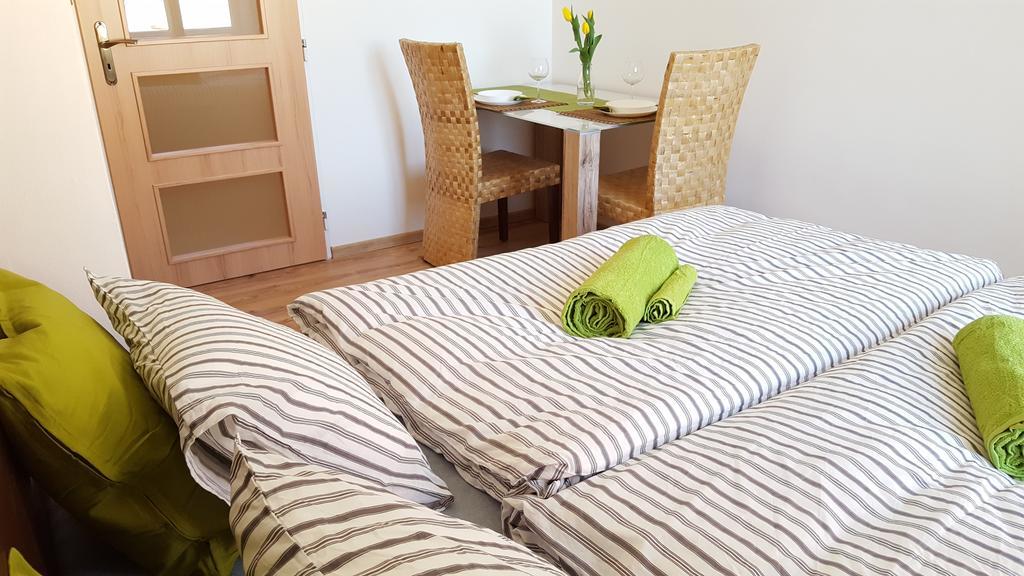 Apartmány u náměstí Broumov Esterno foto