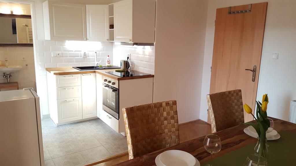 Apartmány u náměstí Broumov Esterno foto